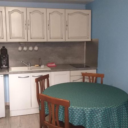 Appartement Sublime Studio au cœur historique de Fréjus Extérieur photo